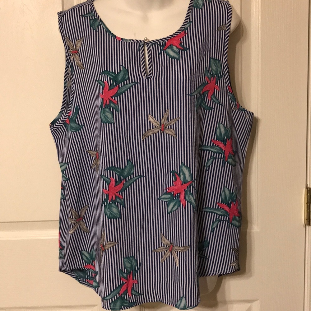 Harve Bernard Size XL with stripes white and blue,